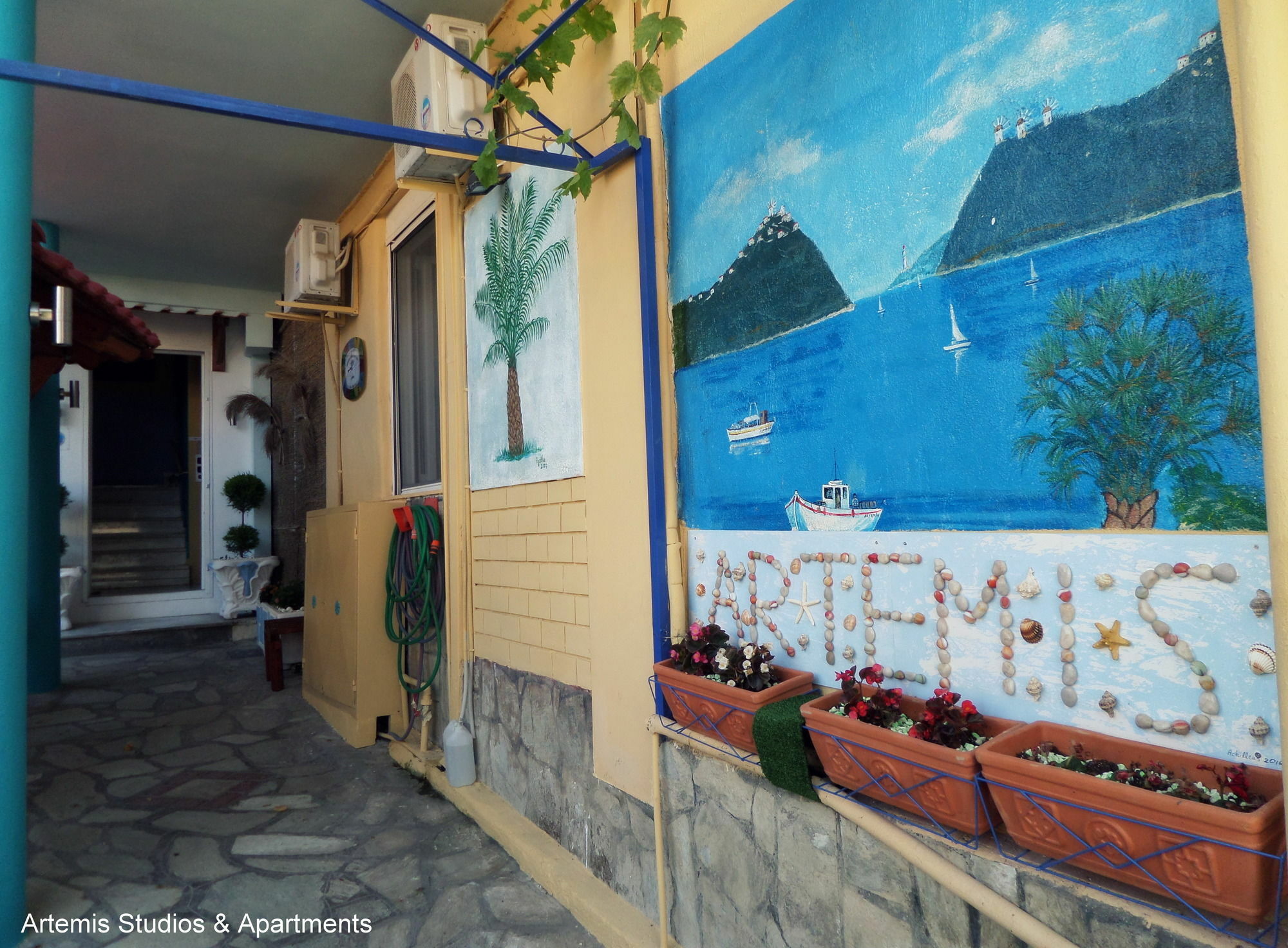 Artemis Studios & Apartments Nea Kallikrateia Exterior foto